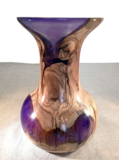Purple amphora vase, olive wood and resin
